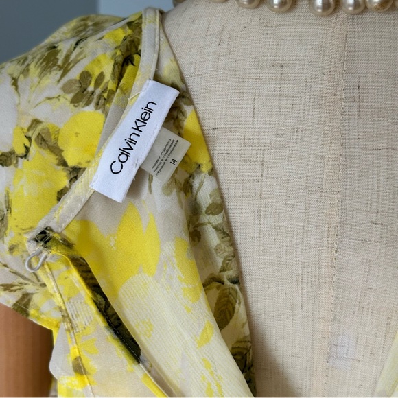 Calvin Klein - Picture 7 of 14